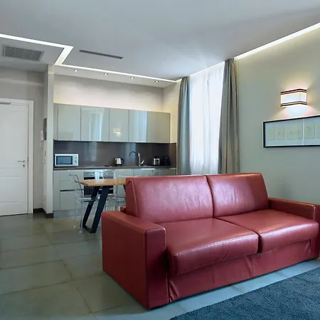 מלון Trianon Borgo Pio 4*