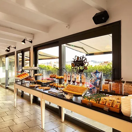 Trianon Borgo Pio מלון 4*