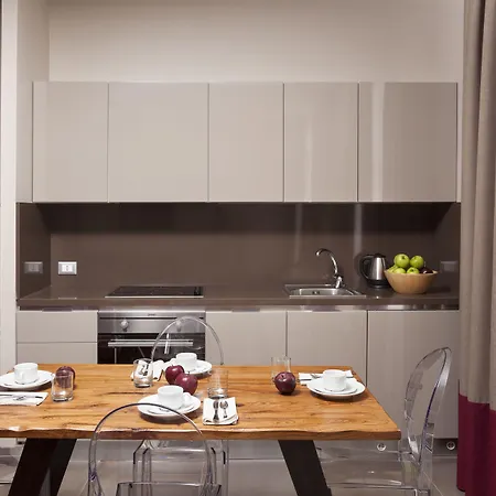 מלון Trianon Borgo Pio 4*