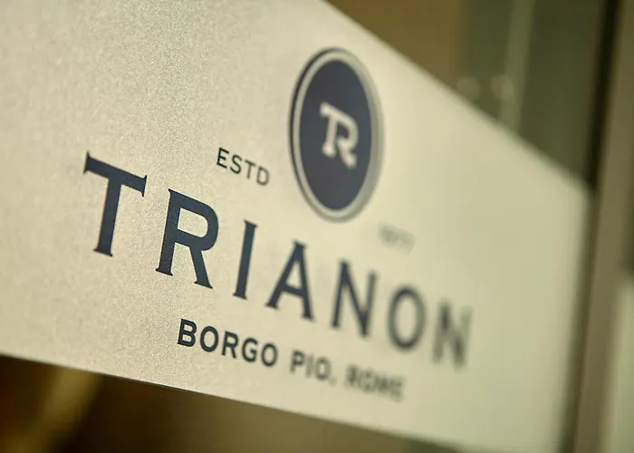 Hotel Trianon Borgo Pio 4*