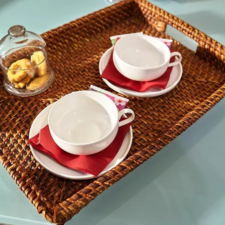 特里亚诺公寓酒店 4*