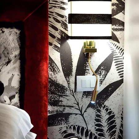 Trianon Borgo Pio מלון 4*