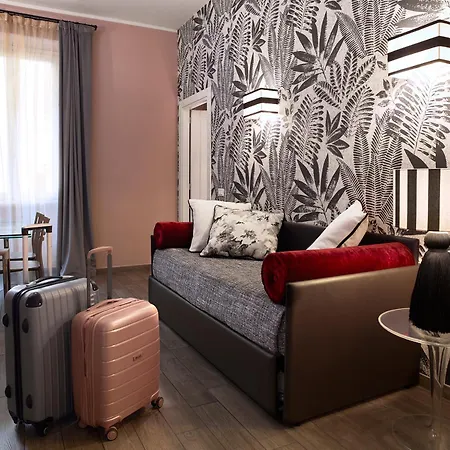 Hotel Trianon Borgo Pio 4*