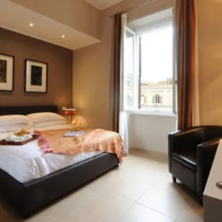 Hotel Trianon Borgo Pio 4*