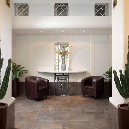 Trianon Borgo Pio 4* Rome