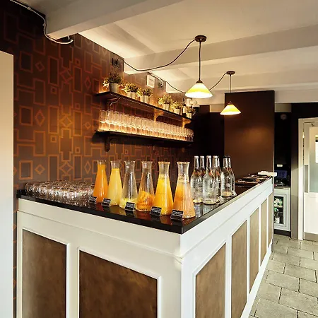 Hotel Trianon Borgo Pio 4*